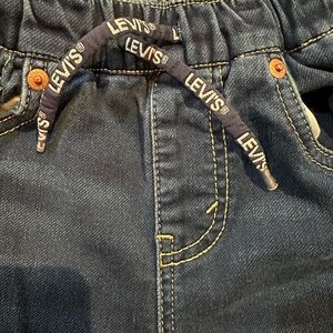 5 skinny pull on jeans for boys. Excellent condition.